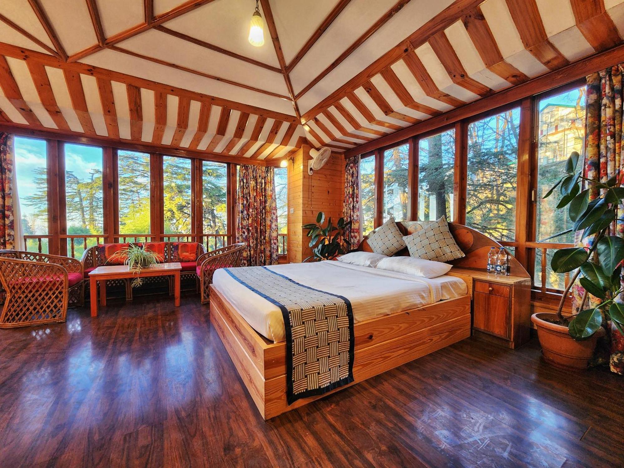 Hotel Pineview Шимла Экстерьер фото